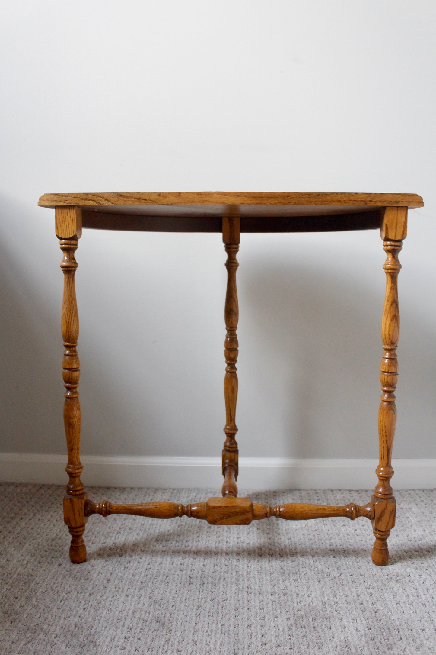 Red Himar Table