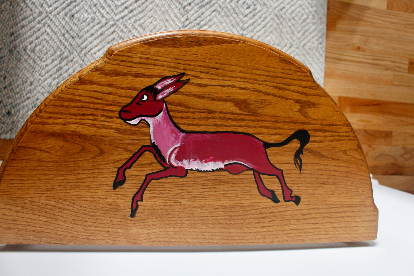 Red Himar Table